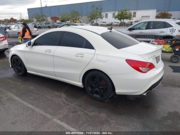 Mercedes CLA C117 2015 Mercedes-Benz CLA 2015 Mercedes-Benz CLA-Class 4dr Sdn CLA 250 FWD 2.0, zdjęcie 2