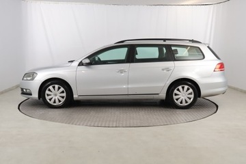 Volkswagen Passat B7 Variant 2.0 TDI CR DPF BlueMotion 140KM 2011 VW Passat 2.0 TDI, 1. Właściciel, Navi, Klima, zdjęcie 2