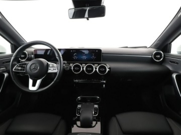 Mercedes Klasa A W177/V177 Hatchback 1.5 180d 116KM 2019 Mercedes A 180 180d Automat Navi Tempomat Grzane, zdjęcie 14