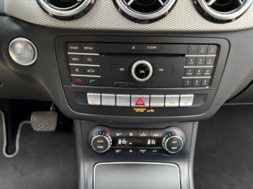 Mercedes Klasa B W246 Sports Tourer Facelifting 2.0 250 211KM 2018 Mercedes B 250 211 KM Automat Full LED Kamera, zdjęcie 27