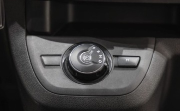 Toyota Proace II Furgon Medium 2.0 D-4D 177KM 2022 Toyota Proace Verso Verso 2.0 D4-D Long Business Aut. 2.0 Diesel 177KM, zdjęcie 31