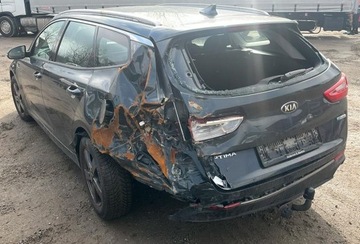 Kia Optima II Kombi 1.7 VGT CRDi 141KM 2017 Kia Optima 1.7 CRDi, 78 tys. km., uszkodzony, zdjęcie 4