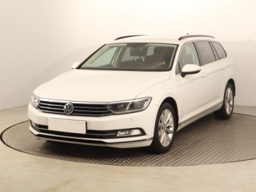 Volkswagen Passat B8 Variant 2.0 TDI BlueMotion SCR 190KM 2016 VW Passat 2.0 TDI, Serwis ASO, 187 KM, Navi, zdjęcie 1