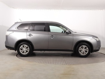 Mitsubishi Outlander III SUV Facelifting 2015 2.0 MIVEC 150KM 2015 Mitsubishi Outlander 2.0, Salon Polska, 4X4, zdjęcie 5