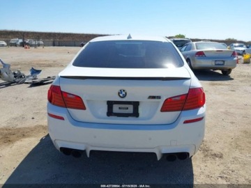 BMW Seria 5 F10-F11 M5 Limuzyna 4.4 V8 560KM 2014 BMW M5 2014 4.4l 4.4 Benzyna 560KM, zdjęcie 4