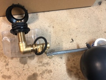 БАКЫ от 1100 до 4000 литров для питьевой воды, гликоля, AdBlue, пищевых масел.