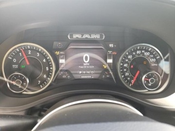  RAM 1500 2024, 5.7L, 4x4, LARAMIE, po gradobiciu 5.7 Benzyna 392KM, zdjęcie 9