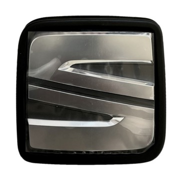 UCHWYT ZAMEK EMBLEMAT SEAT LEON TYŁ 5FA827565DLGL