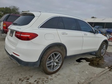 Mercedes GLC C253 2019 Mercedes-Benz GLC 2019 MERCEDES-BENZ GLC 300 2.0 Benzyna 255KM, zdjęcie 2