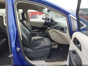 Chrysler Pacifica II 2021 Chrysler Pacifica Touring L, 2021r., 3.6L 3.6 Benzyna 287KM, zdjęcie 8