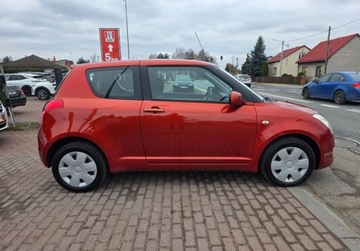 Suzuki Swift IV Hatchback 5d 1.3 92KM 2010 Suzuki Swift Benzynkasuper stanprosto z Niemiec 1.3 Benzyna 92KM, zdjęcie 6