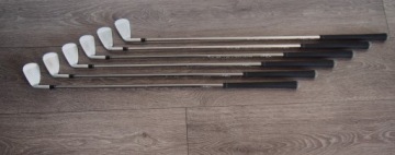 ОБЫЧНЫЙ НАБОР CALLAWAY APEX КОВАННОГО ЖЕЛЕЗА С ГРАФИТОМ