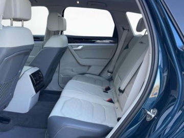 Volkswagen Touareg III SUV 3.0 V6 SCR TDI 286KM 2021 Volkswagen Touareg Elegance, Asystenci, Kamera 360, Pneumatyka, Softclose,, zdjęcie 11