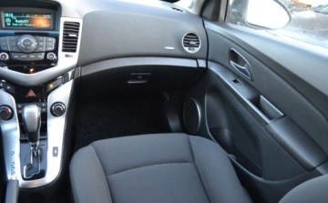 Chevrolet Cruze Sedan 2.0 VCDI 16V DOHC 163KM 2012 Chevrolet Cruze bezywpadkowe - automat - niski przebieg - auto zadbane 2.0, zdjęcie 29
