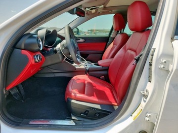 Alfa Romeo Giulia II Sedan Facelifting 2.0 Turbo 280KM 2021 Alfa Romeo Giulia Ti 2021 2.0l 2.0 Benzyna 280KM, zdjęcie 7