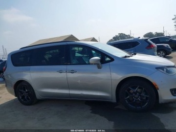 Chrysler Pacifica II 2019 Chrysler Pacifica 2019 Chrysler Pacifica Touring L Plus FWD 3.6 Benzyna, zdjęcie 11