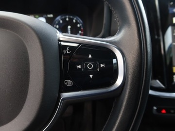 Volvo V60 II  Kombi 2.0 T4 190KM 2020 Volvo V60 T4 2.0, Salon Polska, 1. Właściciel, zdjęcie 19