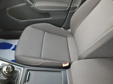 Volkswagen Golf VII Hatchback 3d Facelifting 1.0 TSI 85KM 2017 Volkswagen Golf 1.0 86KM TSI,Salon PL,Bezwypadkowy, zdjęcie 13