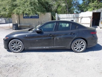 Alfa Romeo Giulia II Sedan Facelifting 2.0 Turbo 280KM 2023 Alfa Romeo Giulia 2023 ALFA ROMEO Giulia TI Awd 2.0 Benzyna 280KM, zdjęcie 2