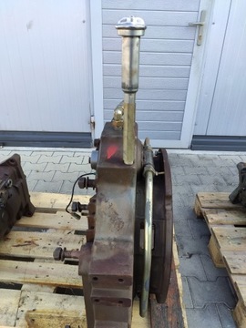 РЕДУКТОР LIEBHERR PVG 450C 453 REGEN.