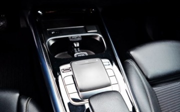 Mercedes Klasa B W247 Sports Tourer 2.0 B200d 150KM 2019 Mercedes-Benz Klasa B 2.0 Diesel Full Led Asystent Hej Mercedes 2.0 Diesel, zdjęcie 21