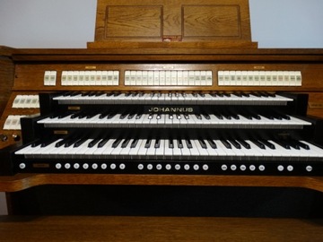 ЦИФРОВОЙ ЦЕРКОВНЫЙ ОРГАН JOHANNUS OPUS 30 DELUXE 3 РУКОВОДСТВА