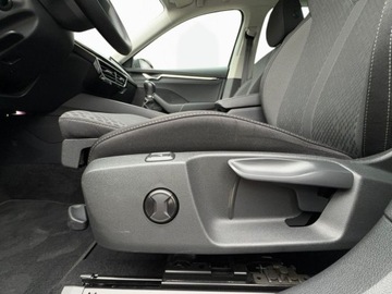 Skoda Octavia IV Scout 1.5 TSI ACT 150KM 2022 Skoda Octavia Virtual Cockpit, tempomat, kamera cofania 1.5 Benzyna 150KM, zdjęcie 13