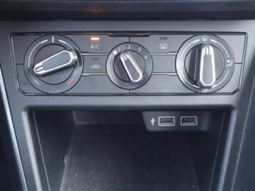 Volkswagen Polo VI Hatchback 5d 1.0 TSI 115KM 2018 VW Polo 1.0 TSI, Salon Polska, Klima, Tempomat, zdjęcie 12