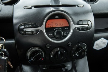 Mazda 2 II Hatchback 5d 1.3 75KM 2009 Mazda 2 Klimatyzacja ! 127 tys km. ! Super Stan !, zdjęcie 19