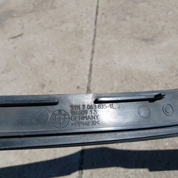 BMW E60 E61 LIŠTA HORNÍ NÁRAZNÍKU 7063835