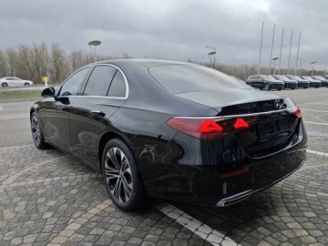 Mercedes Klasa E W214 Sedan 2.0 200 204KM 2025 E Klasa 200 4-Matic Avantgarde 2.0 (204KM) 2025, zdjęcie 3