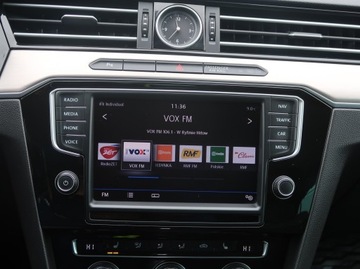 Volkswagen Passat B8 Variant 2.0 TDI BlueMotion SCR 150KM 2016 VW Passat 2.0 TDI, Salon Polska, Serwis ASO, zdjęcie 11