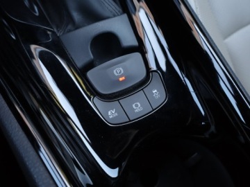 Toyota C-HR I Crossover 1.8 Hybrid 122KM 2019 Toyota C-HR 1.8 Hybrid, Salon Polska, zdjęcie 19