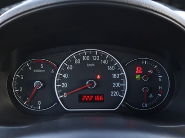 Fiat Sedici 1.9 Multijet 120KM 2006 Fiat Sedici 1.9 MultiJet, 4X4, Klima, zdjęcie 10