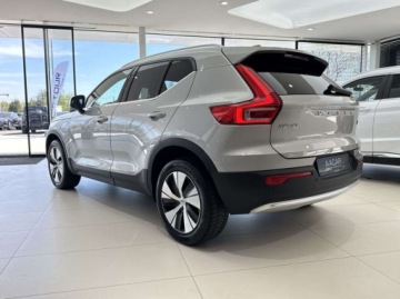 Volvo XC40 Crossover Plug-In Facelifting 1.5 T4 211KM 2022 Volvo XC 40 T4 Recharge Core Kamera cofania Ambiente Blind Spot CarPlay, zdjęcie 1