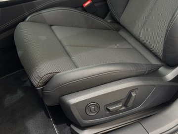 Audi A6 C8 Avant Plug In Facelifting 2.0 50 TFSI e 299KM 2024 Audi A6 50TFSI PHEV S Line Quattro / 1właściciel /, zdjęcie 9