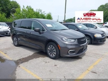 Chrysler Pacifica II 2023 Chrysler Pacifica Hybrid Touring L, 2023r., 3.6L 3.6 Hybryda Plug-in 260KM