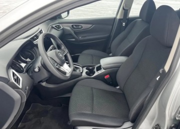 Nissan Qashqai II Crossover Facelifting 1.3DIG-T 140KM 2020 Nissan Qashqai 1.3 DIG-T N-Connecta, zdjęcie 2