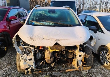 Citroen C3 Aircross  I Crossover 1.6 BlueHDI 100KM 2018 Citroen C3 Aircross 2018r, 1.6 HDI. Uszkodzony przod. 1.6 Diesel 100KM, zdjęcie 13