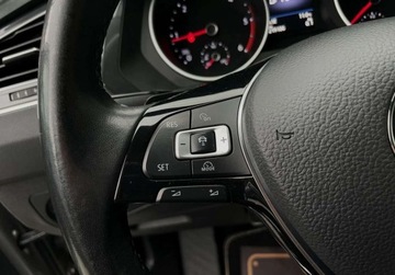 Volkswagen Tiguan II SUV 2.0 TDI 150KM 2017 Volkswagen Tiguan 2.0 TDI 150KM DSG NAVI bezwypadkowy kamera, zdjęcie 21
