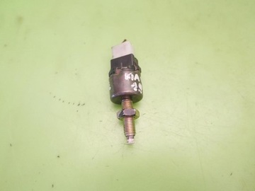 CZUJNIK ŚWIATEŁ STOP HAMULCA KIA CARNIVAL I FL 01-