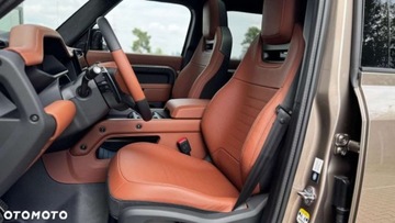 Land Rover Defender IV (L663) 2025 Land Rover Defender Land Rover Defender 4.4 P635 V8 mHEV Octa 4.4 Hybryda, zdjęcie 10