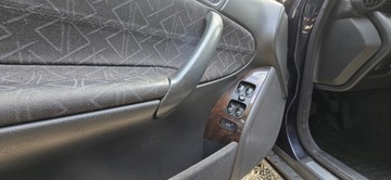 Mercedes Klasa C W203 2003 Mercedes C220 Avangarde-sedan, zdjęcie 11