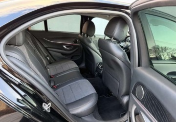 Mercedes Klasa E W213 Limuzyna 2.0 220d 194KM 2019 Mercedes-Benz Klasa E 195KM 220d 4matic salon Polska kamera 2.0 Diesel, zdjęcie 9