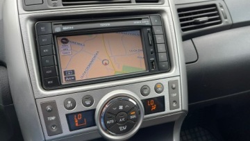 Toyota Verso Minivan 2.0 D-4D 126KM 2011 Toyota Verso Navi Kamera Cofania Tempomat, zdjęcie 25