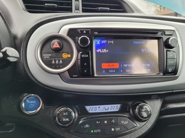 Toyota Yaris III Hatchback 5d Hybrid 100KM 2013 TOYOTA YARIS III HYBRID 1.5VVT-I AUTOMAT !!! WARTO !!!, zdjęcie 36