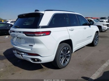 Jeep Grand Cherokee IV 2022 Jeep Grand Cherokee 4XE Overland 2022 2.0l 2.0 Hybryda 270KM, zdjęcie 5