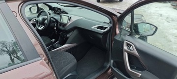 Peugeot 2008 I SUV 1.2 VTi 82KM 2014 Peugeot 2008 Peugeot 2008 1.2 82KM Z Niemiec 1.2 Benzyna 82KM, zdjęcie 6
