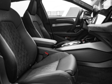 Audi A6 C8 Allroad 2.0 40 TDI 204KM 2025 AUDI A6 TDI quattro S line Avant Combi (204 KM) 2025, zdjęcie 3