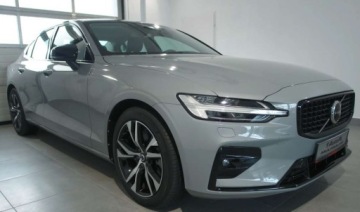 Volvo S60 III 2023 Volvo S60 Volvo S60 B5 B AWD Ultimate Dark 2.0 Hybryda 250KM, zdjęcie 2